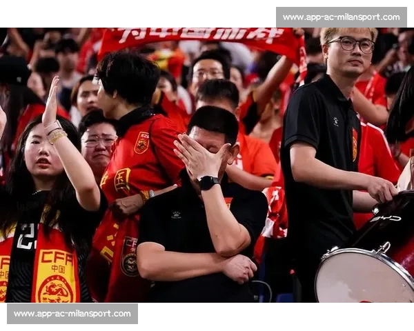 国足体脂率超苏超一倍！草根腹肌完爆职业队，训练态度成致命伤