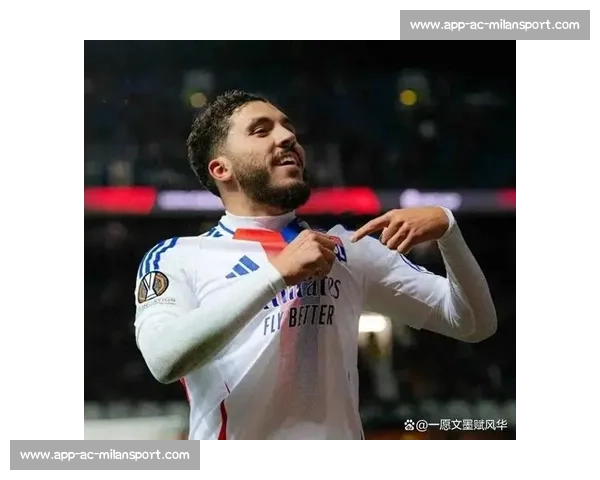 英超三巨头竞逐里昂天才边锋福法纳,转会费或破 5000 万欧 英超三巨头竞逐里昂天才边锋福法纳,转会费或破 5000 万欧