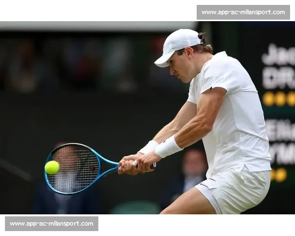 曼联 7 号传奇跨界赋能!德雷珀携红魔战袍剑指温网 曼联 7 号传奇跨界赋能!德雷珀携红魔战袍剑指温网