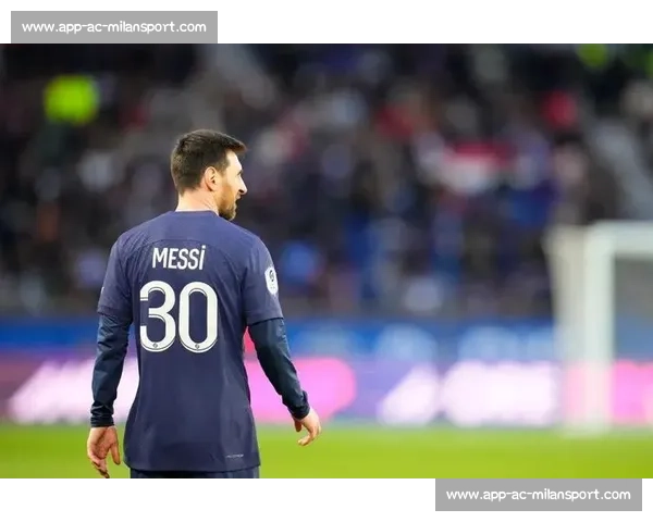 甲亢哥社媒晒梅西无视瞬间：3700 万粉丝网红遭遇追星滑铁卢